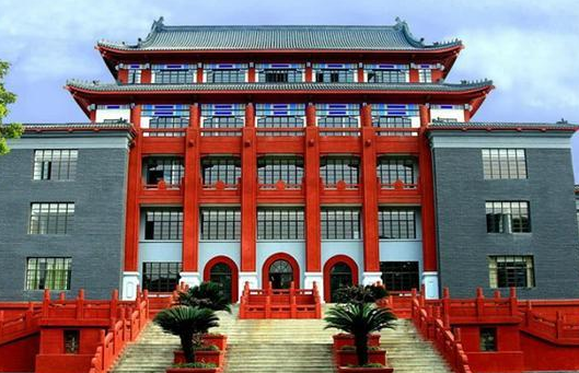 大學(xué)校園的秩序維護(hù)、要靠自律！