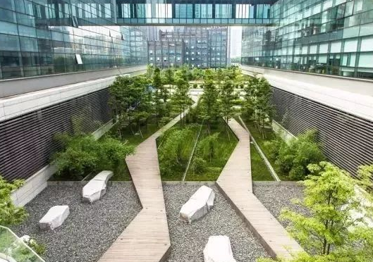 校園文化建設(shè)的精神追求！