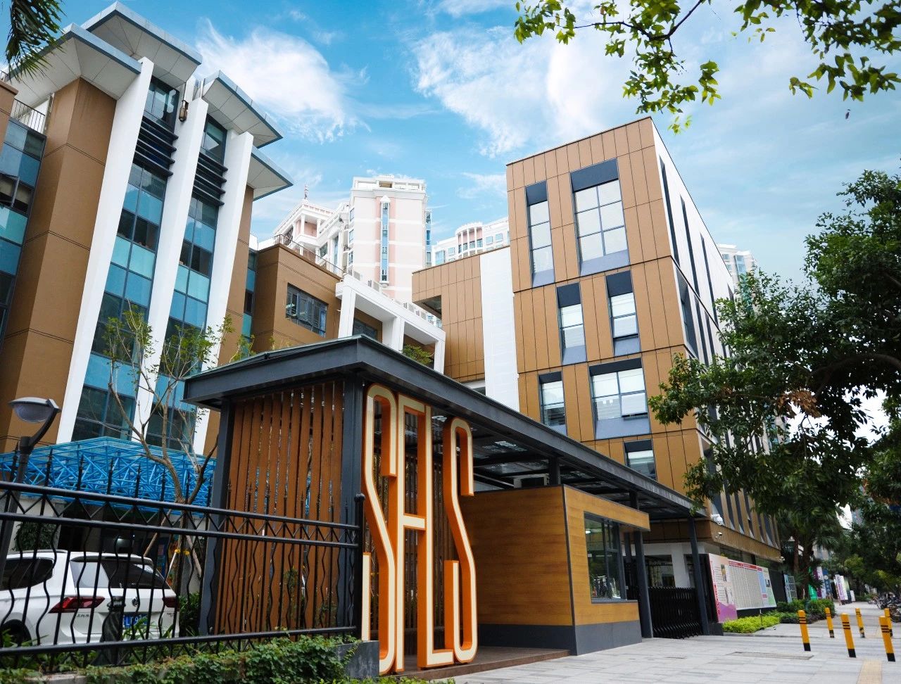 校園文化建設(shè)要有很強的意識和滲透力